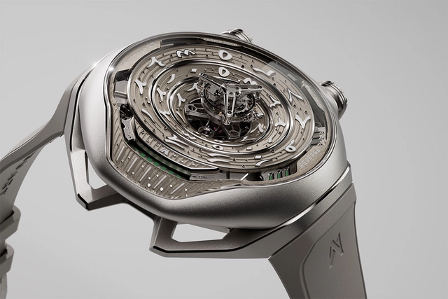 Vanguart-Black-Hole-Arabic-Numerals Nahaufnahme Zifferblatt