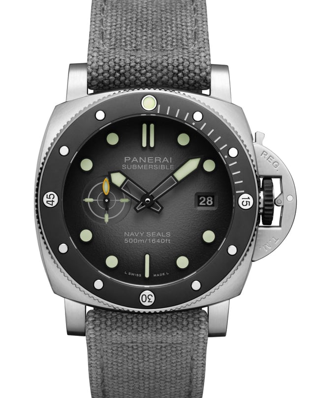 Panerai-Submersible-Navy-Seals-PAM01738-Canvasband