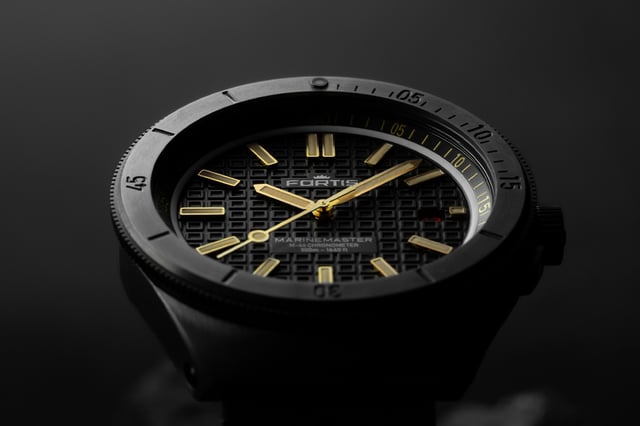 Fortis Marinemaster, schwarz beschichtete Taucheruhr