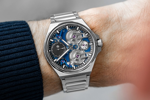 Armin Strom – One Week Manufacture Edition Blue, skelettierte Uhr mit Handaufzugskaliber