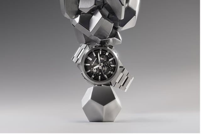 Die CASIO G-Shock GST-W1000D, Front
