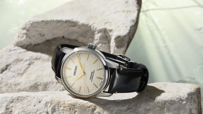 Seiko Presage Classic Series Unglazed Arita Porcelain liegend
