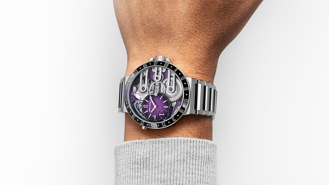 Armin Strom Orbit Midnight Purple, Uhr am Handgelenk