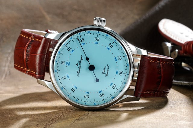 Meistersinger Edition Unitas 1Z (ED-Unitas-08E), Uhr liegend mit blauem Zifferblatt