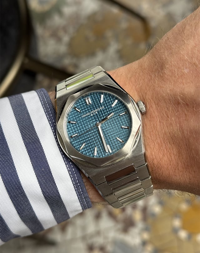 Stahlsportuhr von Girard Perregaux