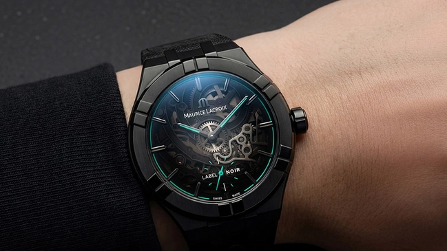 Maurice Lacroix X Label Noir: Aikon Automatic Label Noir, Wristshot