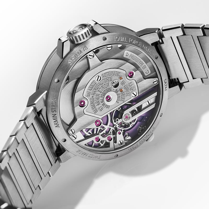 Armin Strom Orbit Midnight Purple: Einsicht Gehäuseboden und Werk