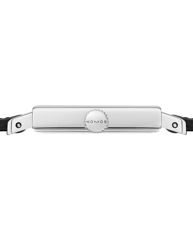 Nomos – Tetra 27, elegante quadratische Uhr mit Handaufzugskaliber
