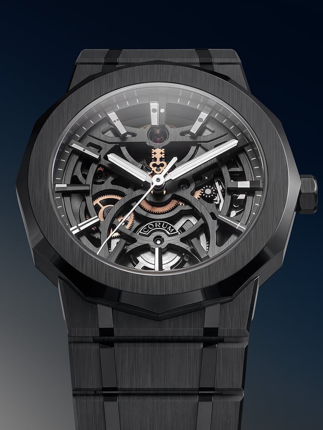 Corum Admiral Ceramic Skeleton: Frontansicht Uhr