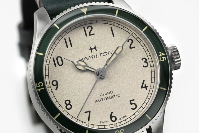 Hamilton Khaki Aviation Pilot Pioneer Stahl grün