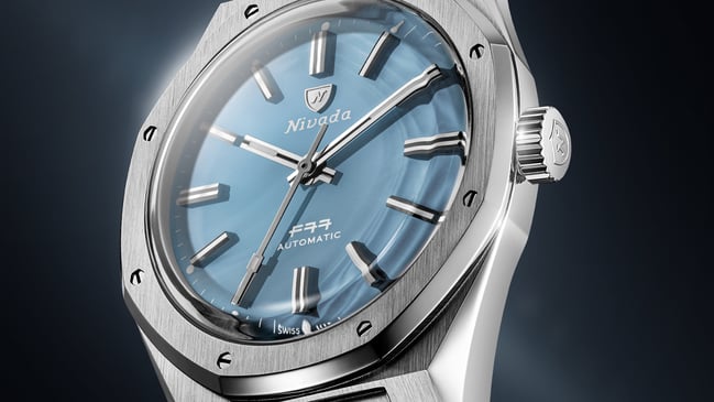 Die F77 Anniversary von Nivada Grenchen