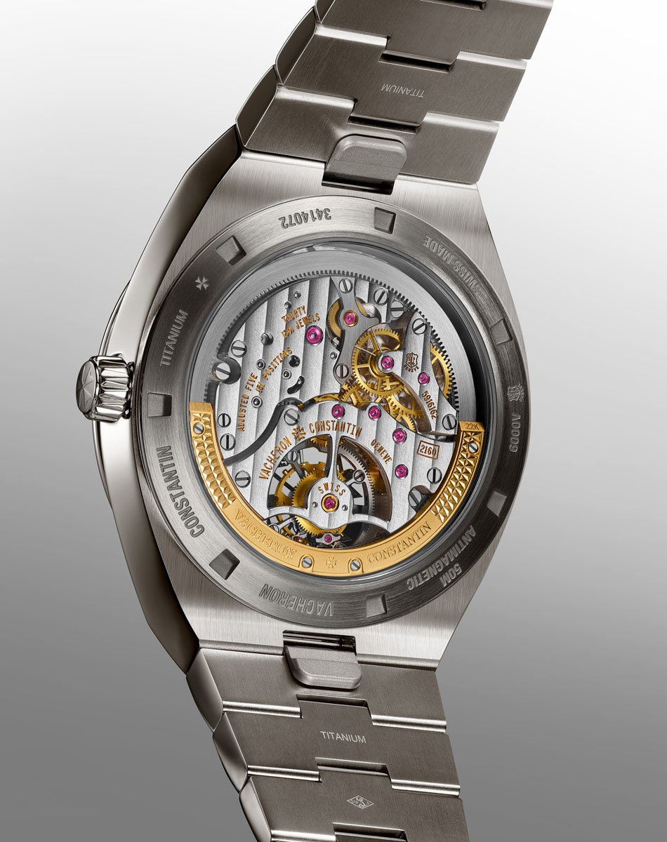 Vacheron Constantin: Overseas Tourbillon Titan mit tiefrotem Zifferblatt Boden