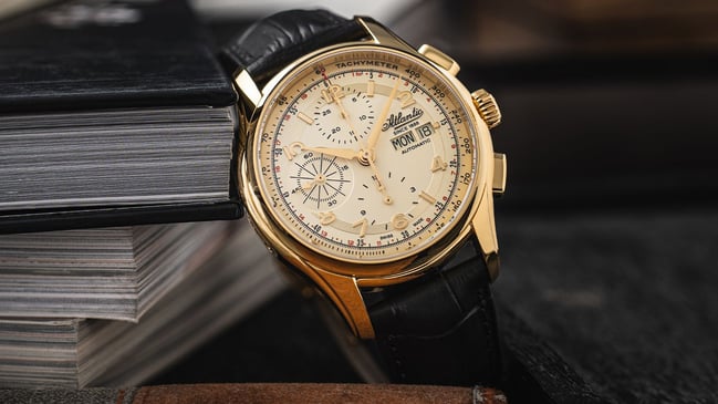 Atlantic – Worldmaster Prestige Valjoux Limited Edition, Automatikuhr mit goldenem Gehäuse am Lederband