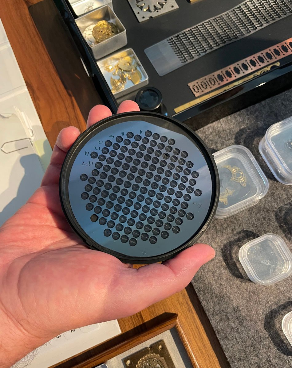 WatchTime Uhrenreise 2025: Horage Siliziumwafer