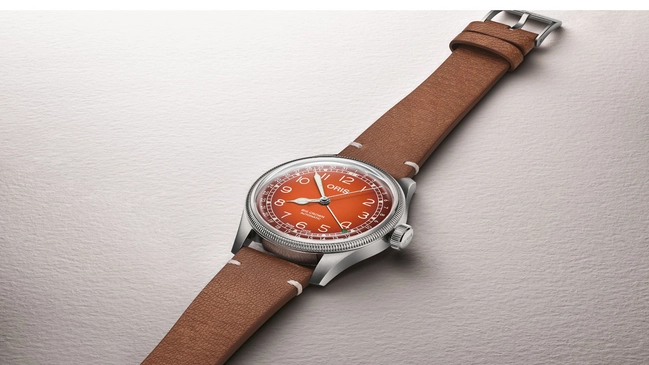 Oris x Cervo Volante Big Crown Automatic orange liegend