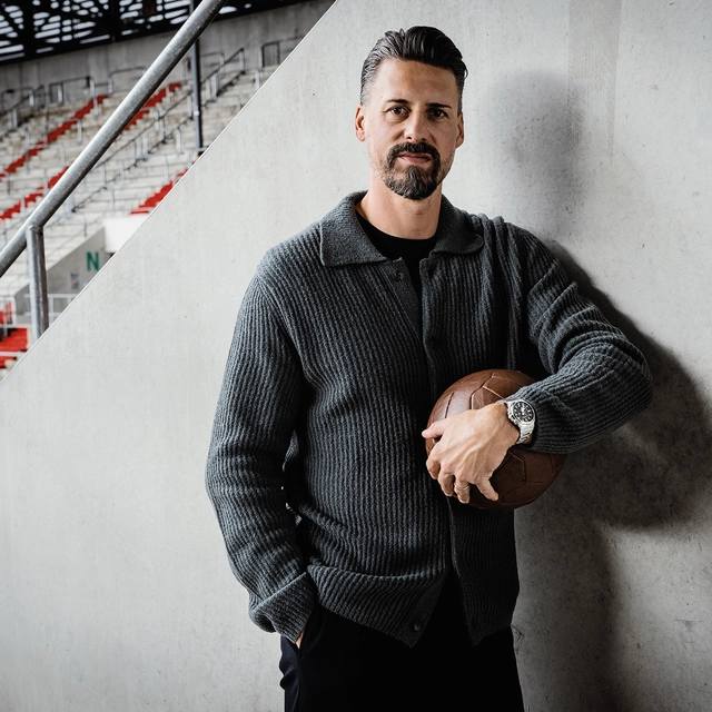 Sandro Wagner mit der neuen G-Shock GST-B1000D-1AER