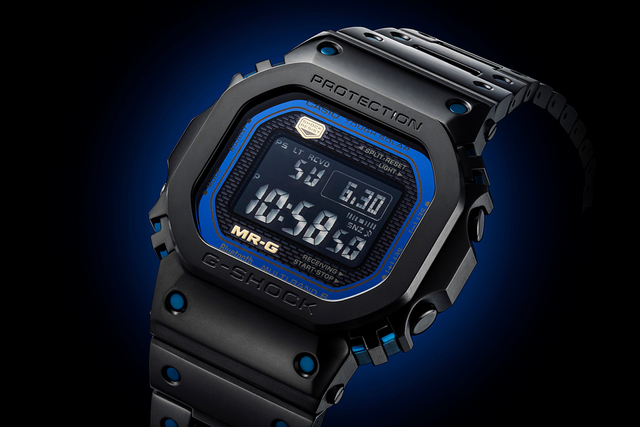 G-Shock MRG-B5000BA, Uhr seitlich