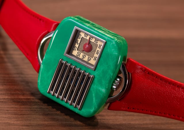 WatchTime_Hautlence_RETROVISION_47