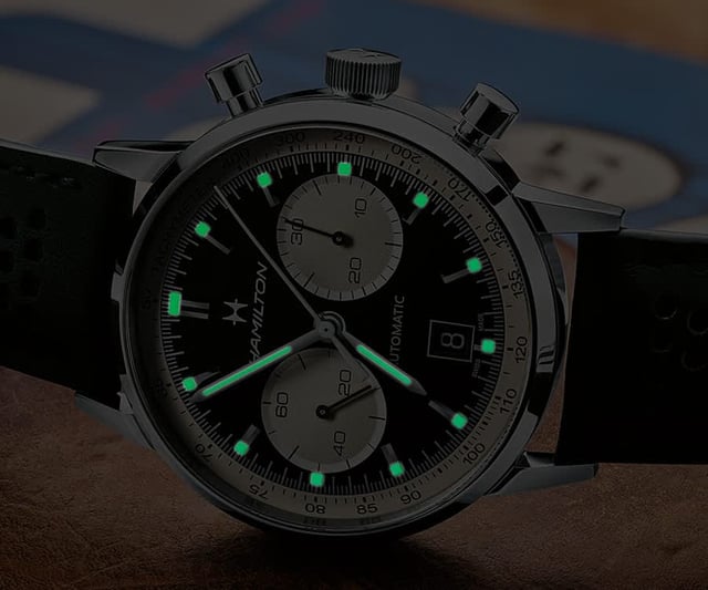 Modernes Licht bei Nacht für die Retro-Uhr Intra-Matic 68 von Hamilton