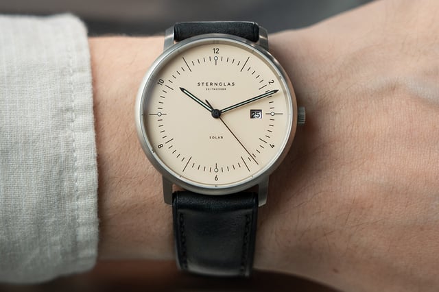 Sternglas Naos Solar Edition Titan S01-NST26-HY06: Wristshot, Uhr am Handgelenk