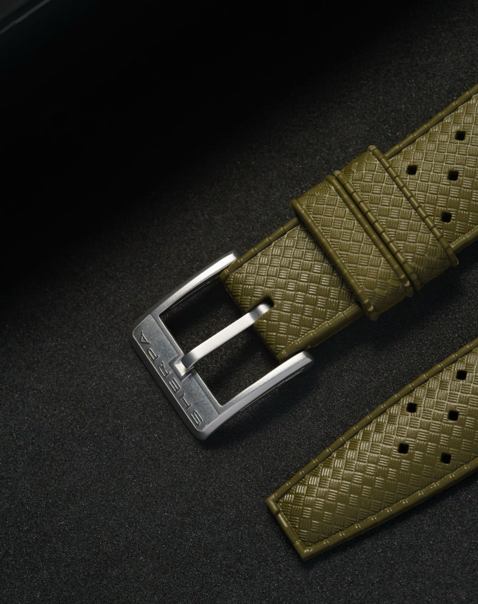 Sherpa Watches: Edelstahl-Dornschließe mit Mikroverstellung am grünen Band
