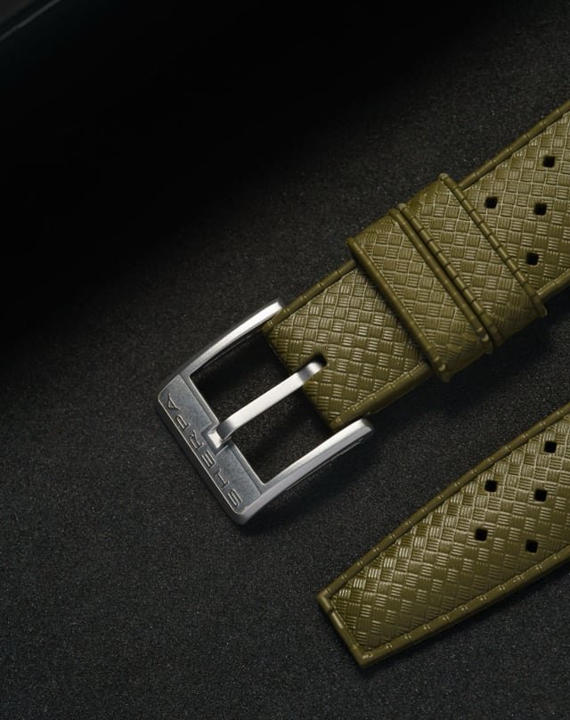 Sherpa Watches: Edelstahl-Dornschließe mit Mikroverstellung am grünen Band