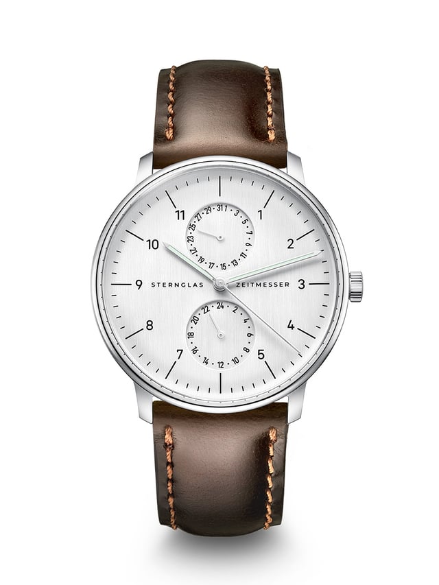 Sternglas Zirkel X: Frontansicht Uhr