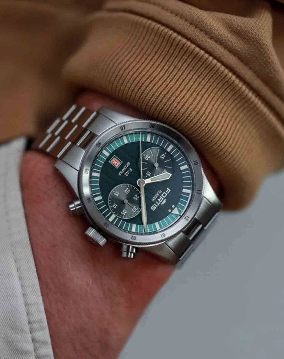Fortis Flieger, robuste Fliegeruhr mit Metallband und Automatikkaliber