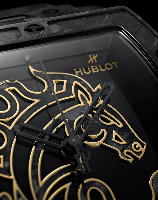 Hublot: Spirit of Big Bang Year of the Horse Frosted Carbon Zifferblattdetail