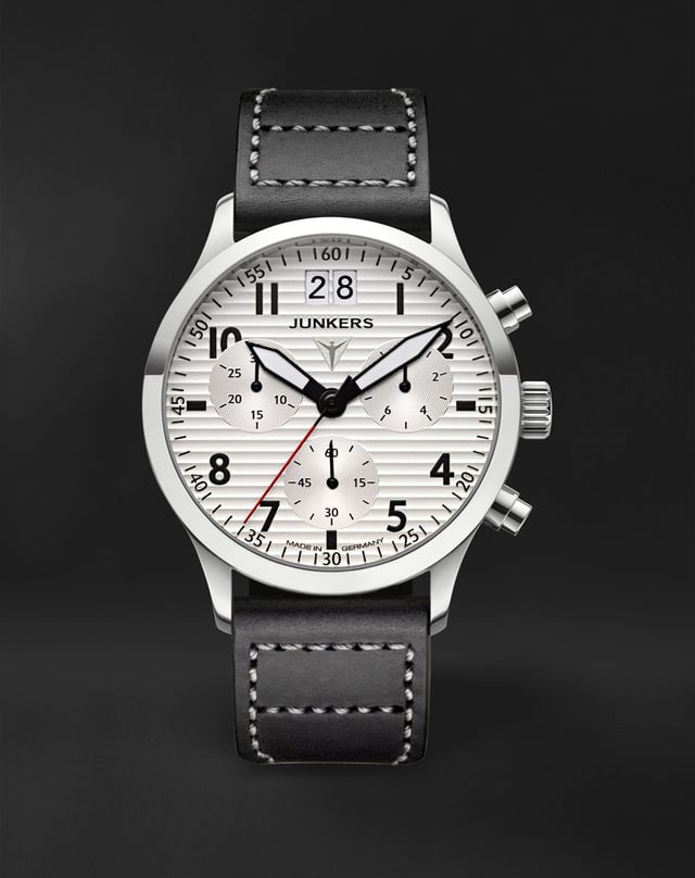 Junkers-Flieger-D-2000-silber