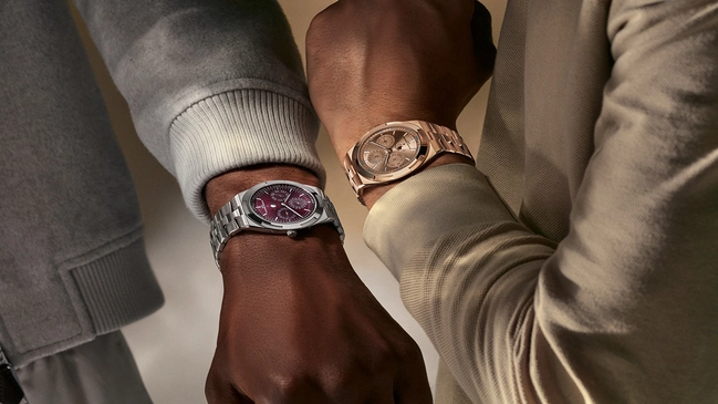 Vacheron Constantin Overseas Perpetual Calendar Ultra-Thin, beide Uhren am Handgelenk