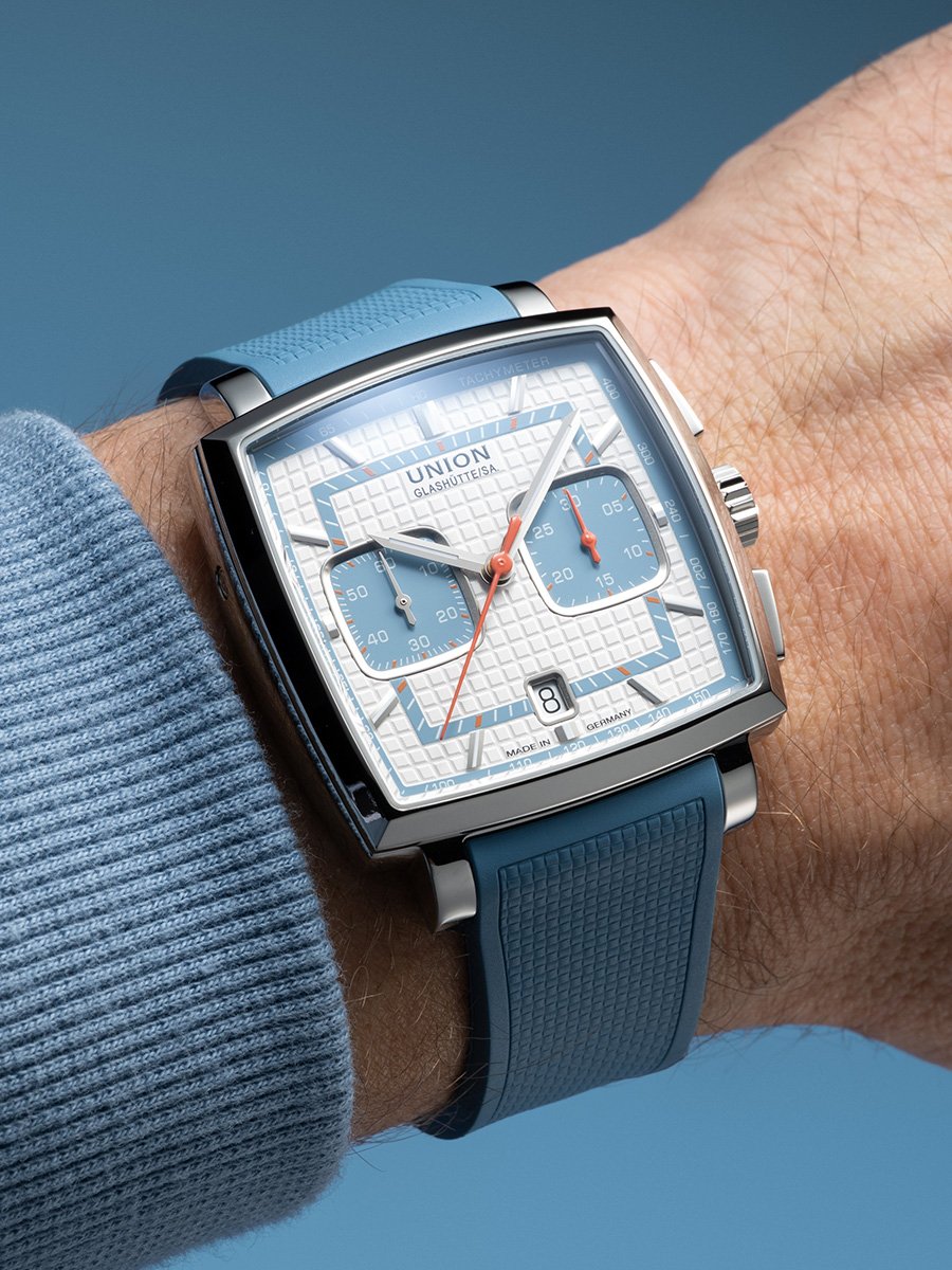 Union Glashuette Averin Chronograph, Ref. D015.527.17.011.02, helles Zifferblatt