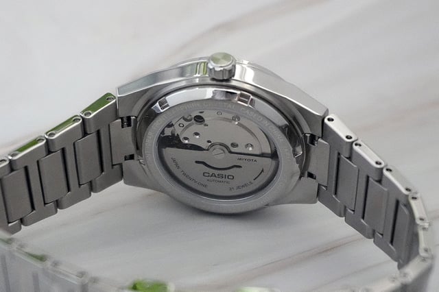 Casio Edifice EFK110 Sichtboden 