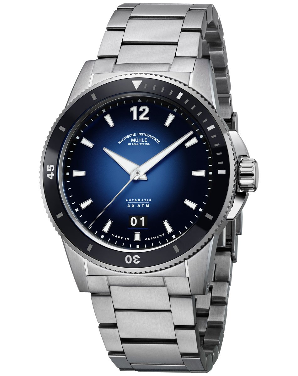 Mühle-Glashütte: Sportivo Großdatum mit blauem Verlaufszifferblatt und Stahlband