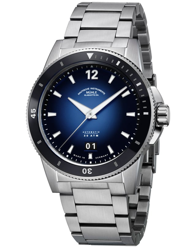 Mühle-Glashütte: Sportivo Großdatum mit blauem Verlaufszifferblatt und Stahlband