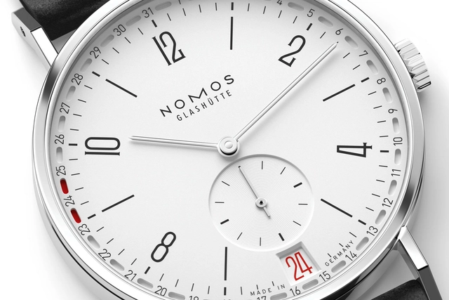 Nomos Glashütte: Tangente 2date weiß-rot Detail