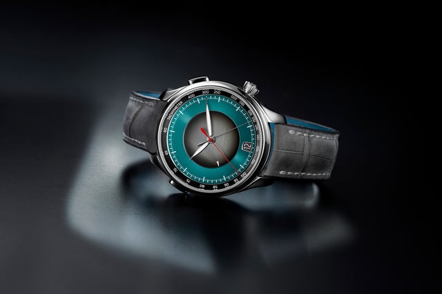 H. Moser & Cie. Endeavour Flyback Chronograph Dual Time Date, Uhr liegend