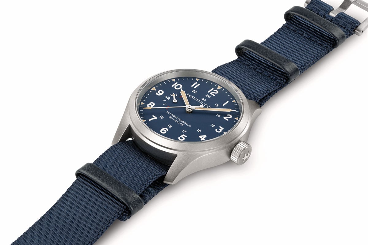 Hamilton: Die Khaki Field Power Reserve mit blauem NATO-Band