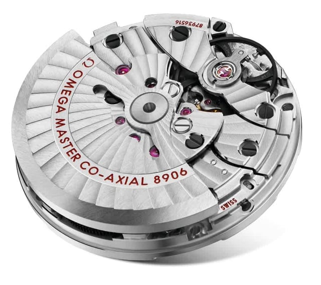 Omega-Kaliber: 8906 mit GMT-Funktion und Datumsanzeige