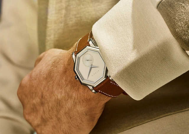 Beda’a – Angles Mecaline, elegante Handaufzugsuhr mit eckigem Gehäuse aus Edelstahl und Lederband