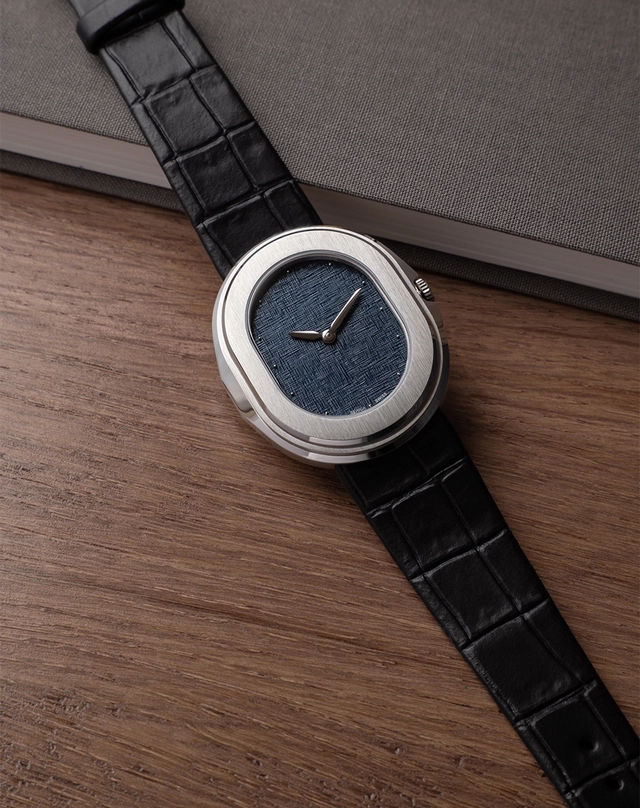 Serica 1174 Parade ‘Linen’, Dresswatch