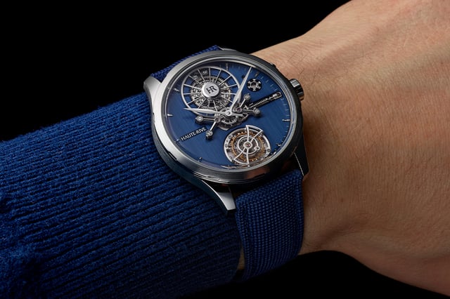 Haute-Rive Honoris Strato, Edelstahluhr mit Manufakturkaliber und Tourbillon
