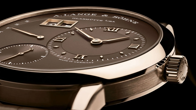 A. Lange & Söhne: Lange 1 Daymatic Honeygold