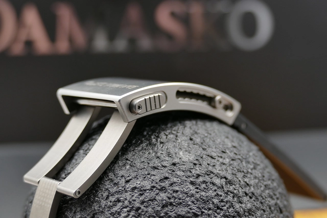 Damasko – Manufaktur-Faltschließe mit Feinverstellung