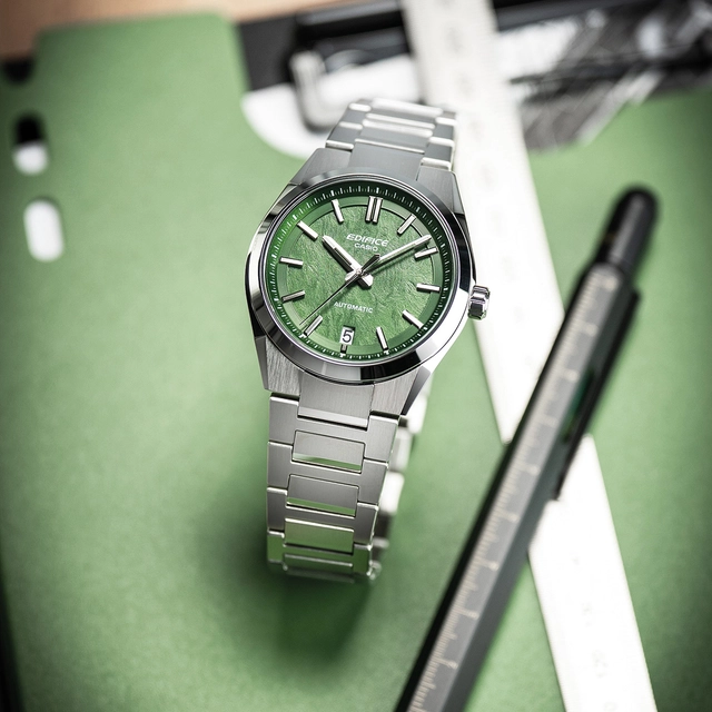 Casio Edifice EFK-100 mit grünem Zifferblatt