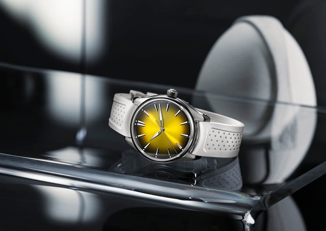 H. Moser & Cie.: Pioneer Centre Seconds Sunny-Side Up Aufmacher
