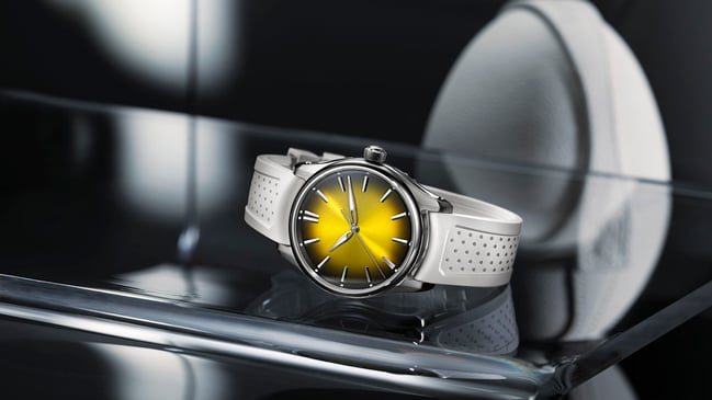 H. Moser & Cie.: Pioneer Centre Seconds Sunny-Side Up Aufmacher