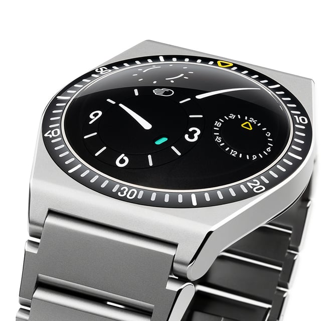 Ressence Type 7 Black: Zifferblatt Detailansicht, schwarzes Zifferblatt