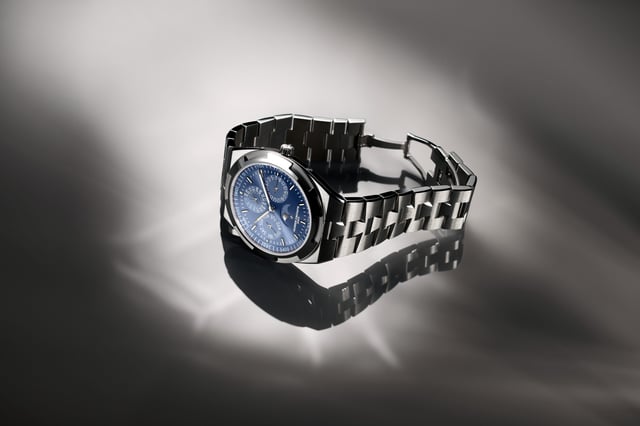 Vacheron Constantin: Overseas Ewiger Kalender extra-flach in Azurblau