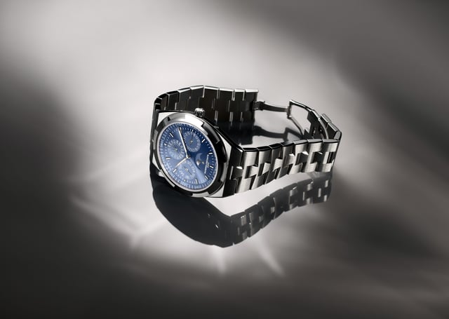 Vacheron Constantin: Overseas Ewiger Kalender extra-flach in Azurblau